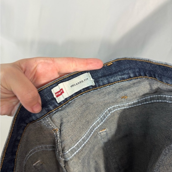 Wrangler Premium Quality Relaxed Fit Jeans Men’s 44x30 Dark Wash Denim Straight - Picture 4 of 11